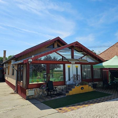 Apartament Family Friendly Gyál Zewnętrze zdjęcie